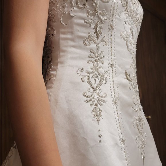 Wedding Dress David's Bridal Mary's Size S/M White - Picture 4 of 16